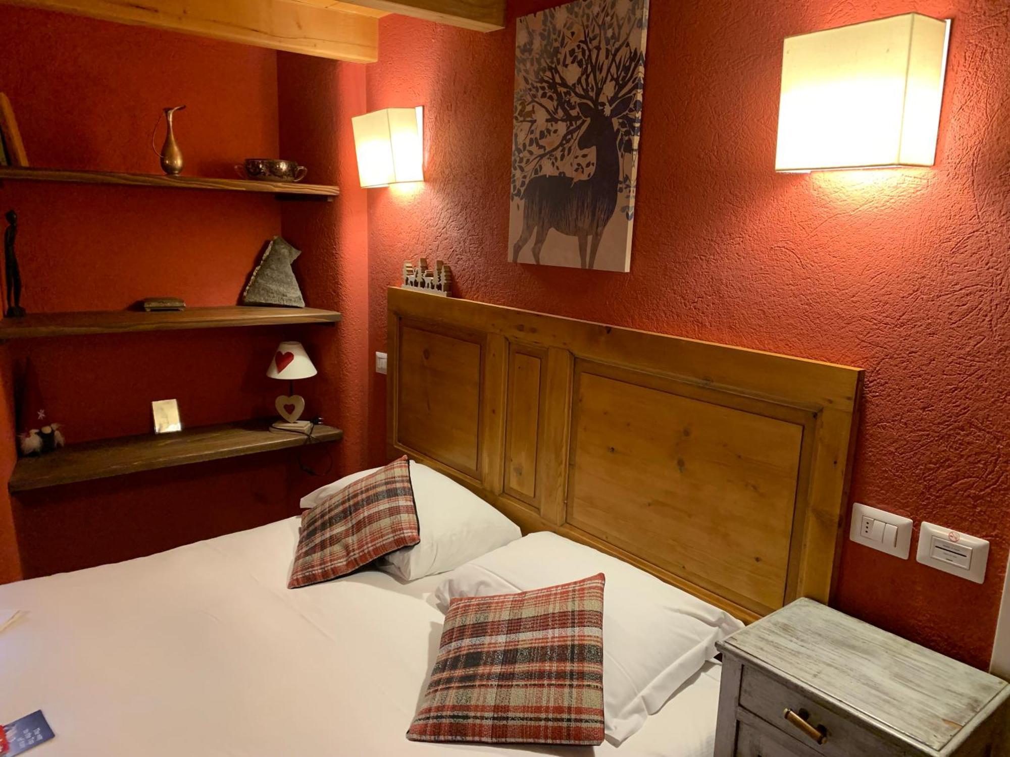 Rifugio Lilla Bed and Breakfast La Thuile Buitenkant foto